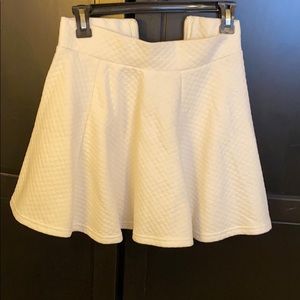 H&M size XS White patterned mini skirt. Skater.